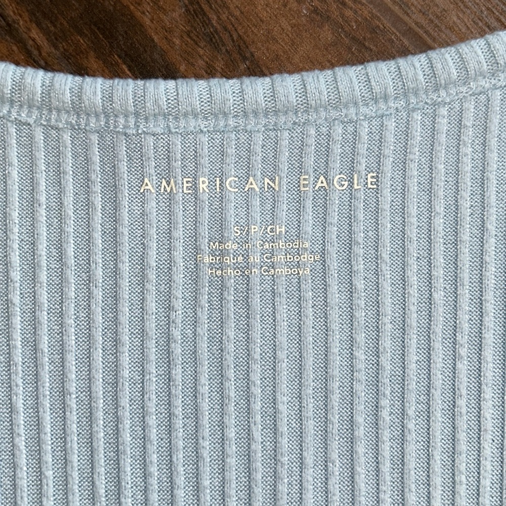Baby blue American Eagle top S - Picture 3 of 6